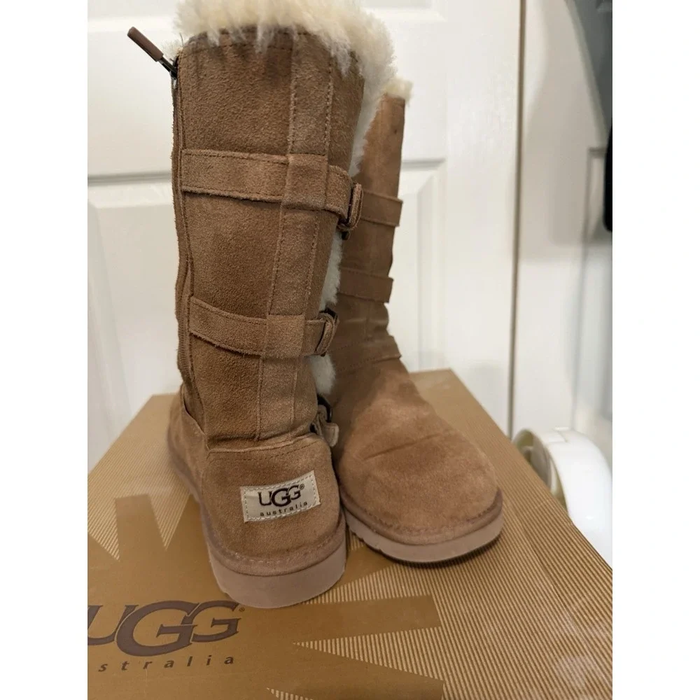Uggs‎ Maddie 11 Boots Kids Size 5